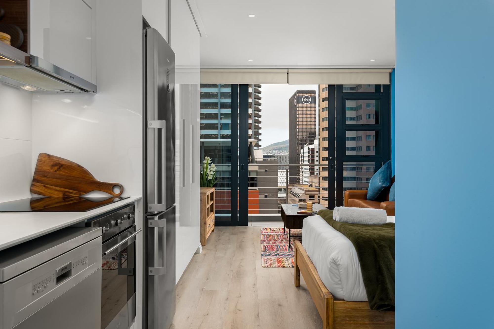 Luxury 16 On Bree