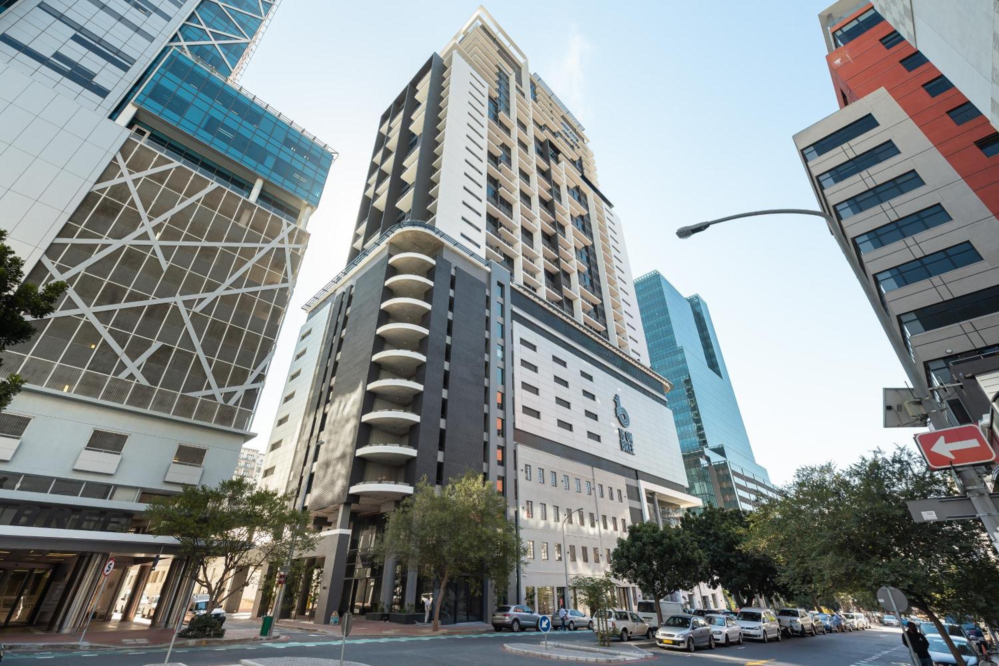 Luxury 16 On Bree * Cape Town