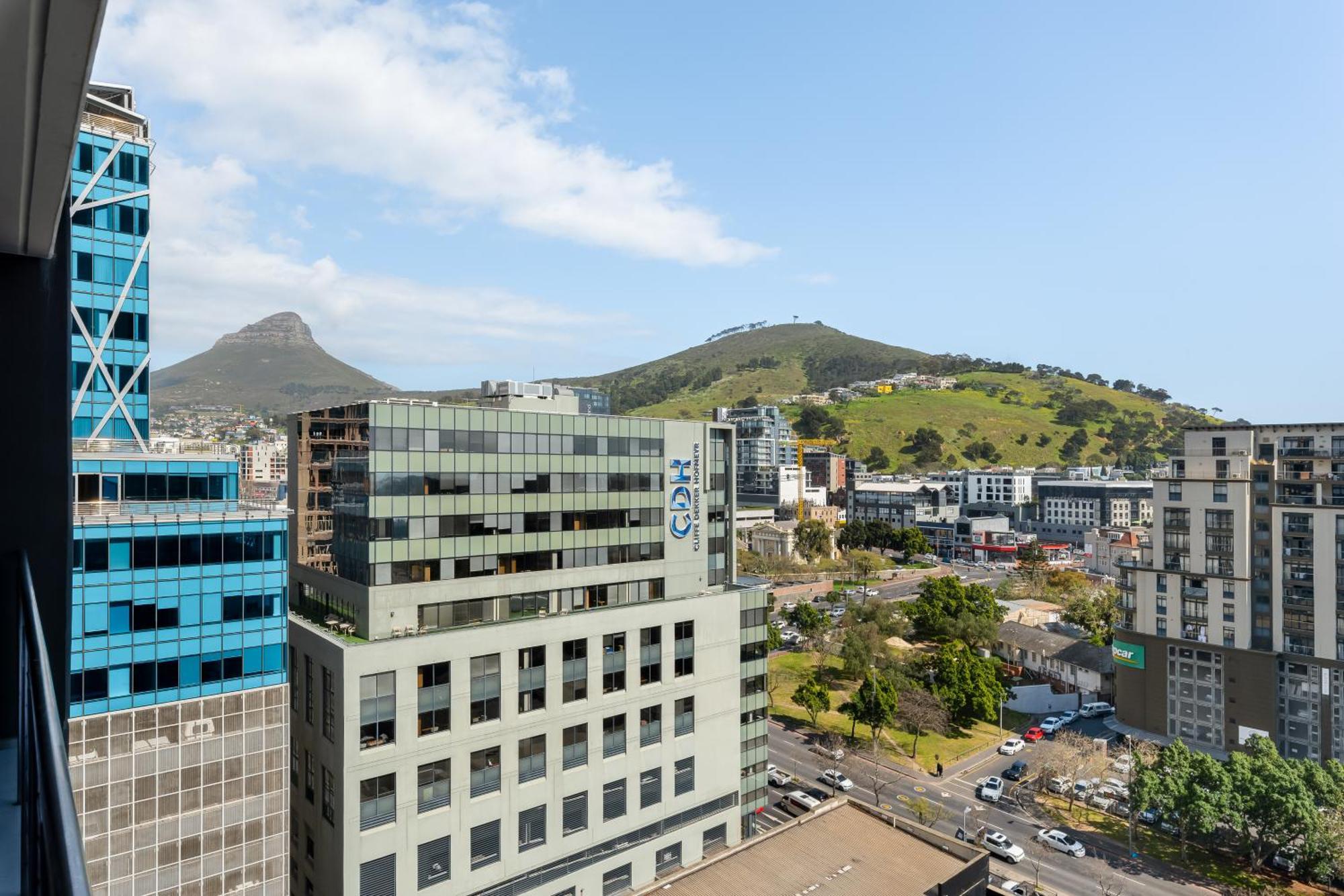 Luxury 16 On Bree Cape Town